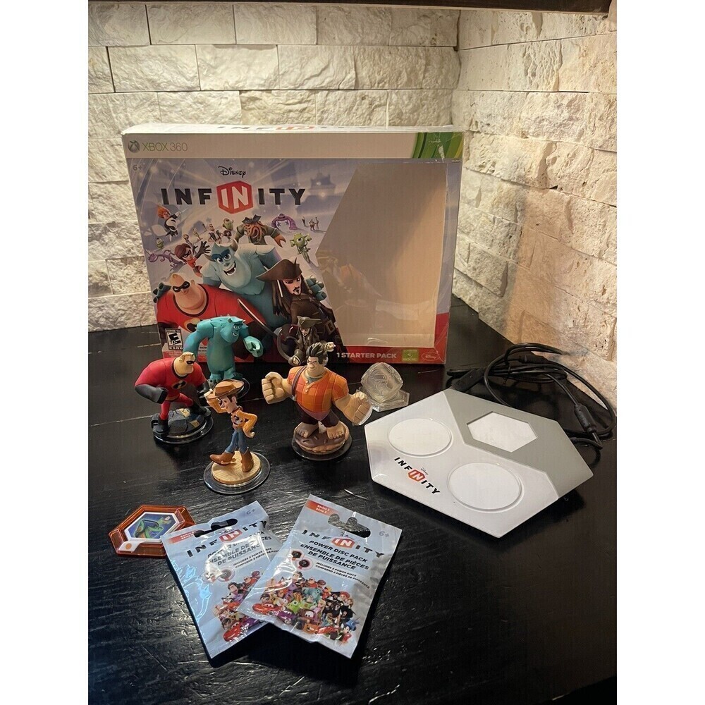 XBOX 360 Disney Infinity 2.0 Edition Marvel Super Heroes Starter Pack Play Set